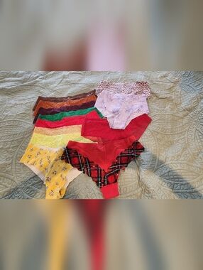 Lot(12) MED V.S and PINK Panties